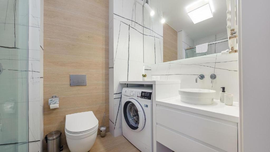 Apartamenty Kasprowicza 20A Klimatyzacja Basen Fintess Sauny Parking Bawialnia Zmywarkataras Wysoki Standard W Pelni Wyposazony Kołobrzeg Extérieur photo